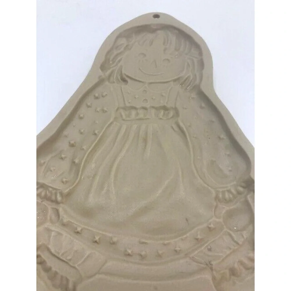 Vtg 1985 Raggedy Ann Brown Bag Cookie Mold Art Hill Design Brown Clay Décor‎ 7in